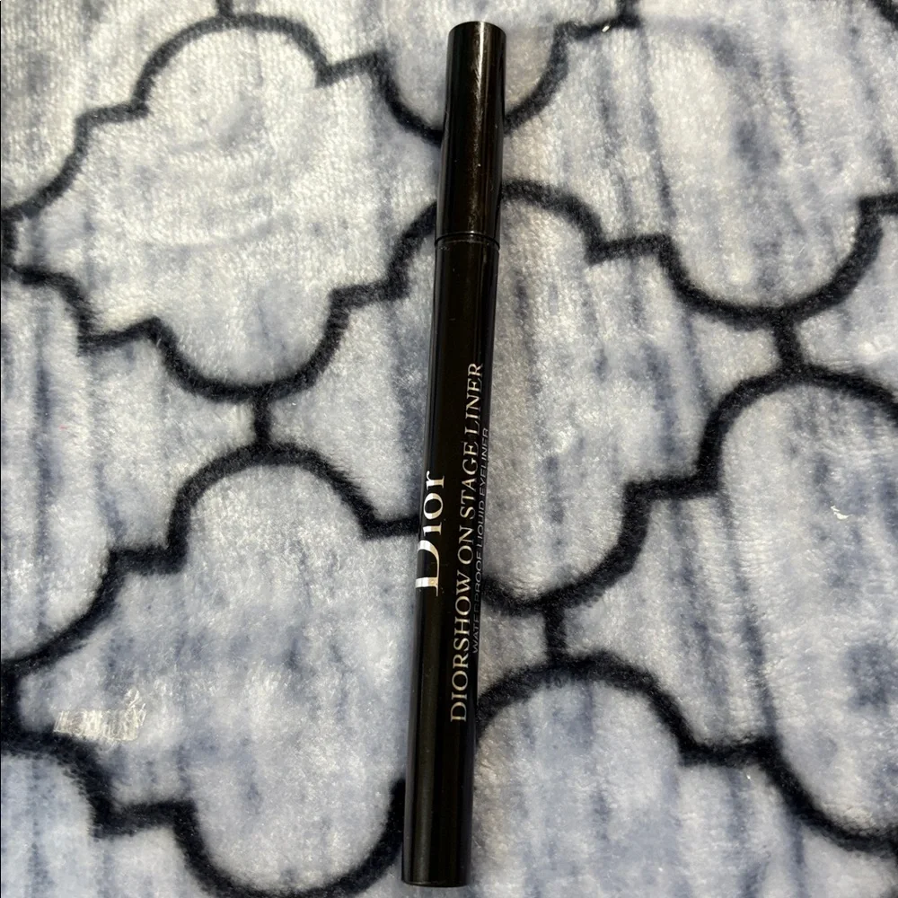 Diorshow On Stage Waterproof Liquid Eyeliner, 091 Matte Black